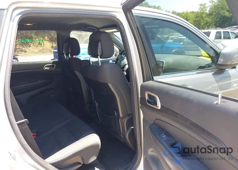 2015 Jeep Grand Cherokee Laredo z USA, uszkodzony, nr VIN 1C4RJFAG2FC807467